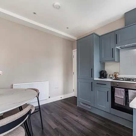 Arte Stays - Serviced Apartments For Leisure And Business - Private Parking - 12 Minutes Walking From Wembley Stadium Londres Extérieur photo