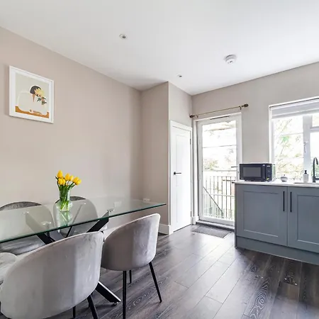 Arte Stays - Serviced Apartments For Leisure And Business - Private Parking - 12 Minutes Walking From Wembley Stadium Londres Extérieur photo
