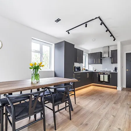 Arte Stays - Serviced Apartments For Leisure And Business - Private Parking - 12 Minutes Walking From Wembley Stadium Londres Extérieur photo