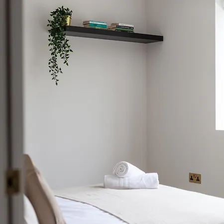 Arte Stays - Serviced Apartments For Leisure And Business - Private Parking - 12 Minutes Walking From Wembley Stadium Londres Extérieur photo