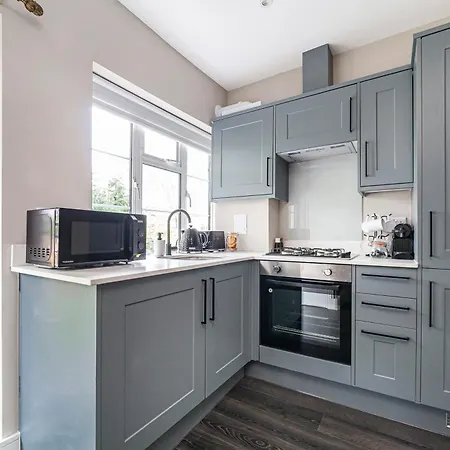 Arte Stays - Serviced Apartments For Leisure And Business - Private Parking - 12 Minutes Walking From Wembley Stadium Londres Extérieur photo