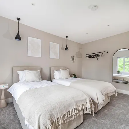 Arte Stays - Serviced Apartments For Leisure And Business - Private Parking - 12 Minutes Walking From Wembley Stadium Londres Extérieur photo