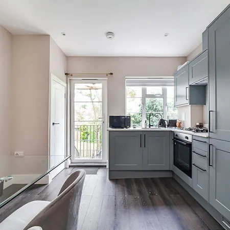 Arte Stays - Serviced Apartments For Leisure And Business - Private Parking - 12 Minutes Walking From Wembley Stadium Londres Extérieur photo