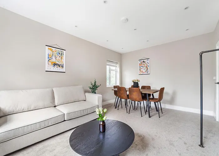 Arte Stays - Serviced Apartments For Leisure And Business - Private Parking - 12 Minutes Walking From Wembley Stadium